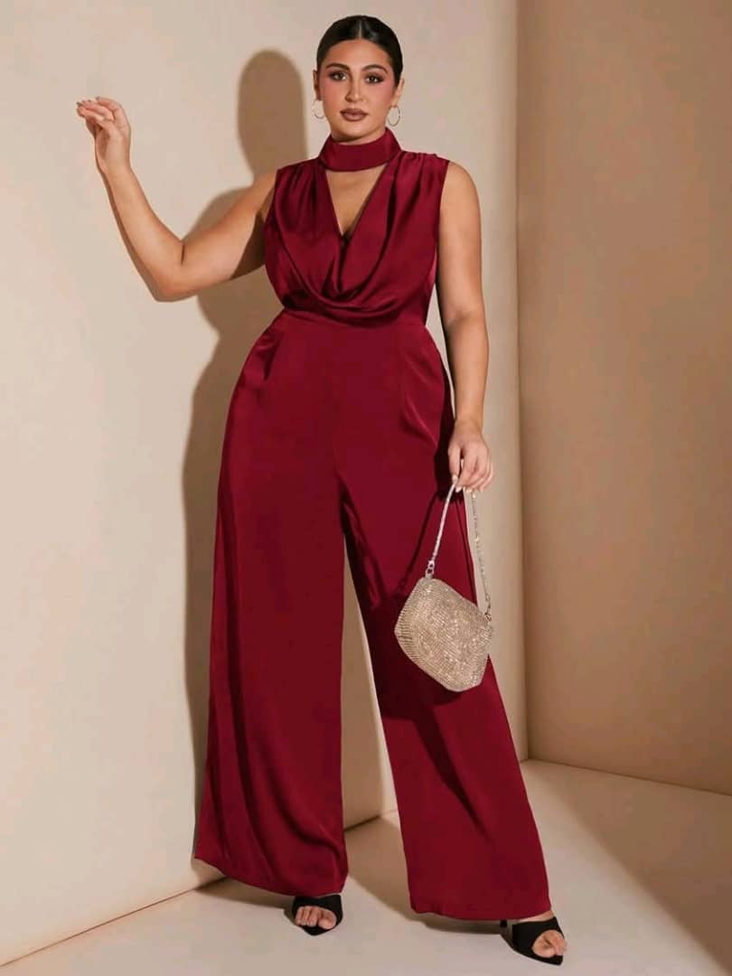 Jolie  combinaison pour grande dame