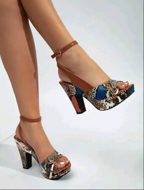 Sandale de luxe pour grande dame